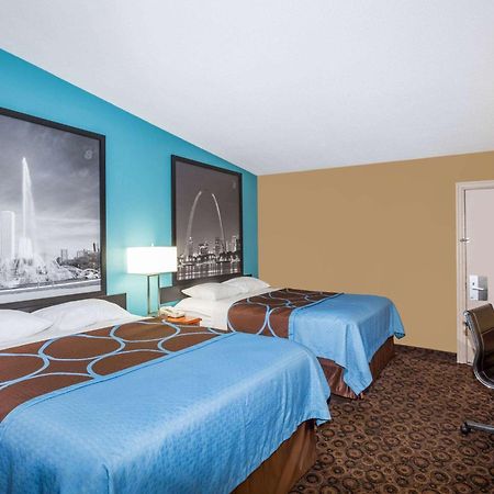Super 8 by Wyndham Belleville St. Louis Area Eksteriør billede