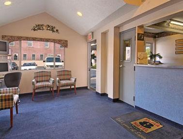 Super 8 by Wyndham Belleville St. Louis Area Interiør billede
