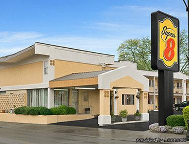 Super 8 by Wyndham Belleville St. Louis Area Eksteriør billede