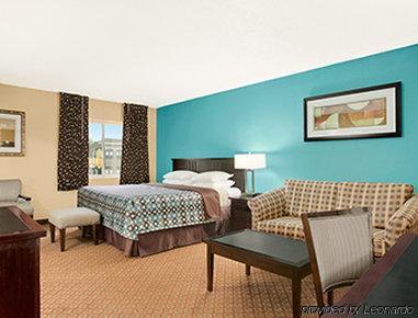 Super 8 by Wyndham Belleville St. Louis Area Eksteriør billede